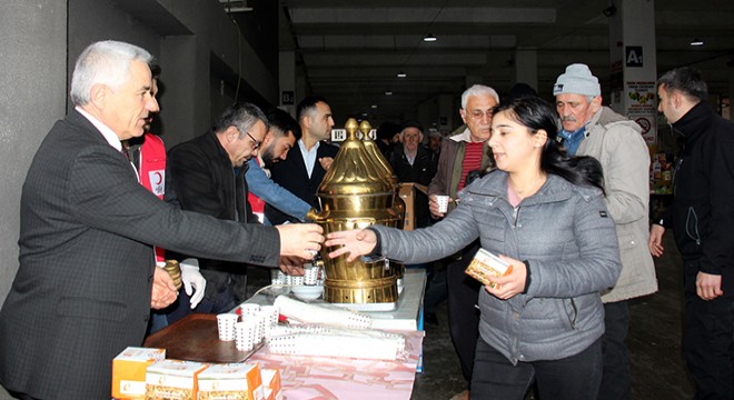 Esnaf ve vatandaşa salep ve simit