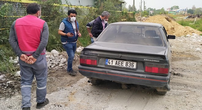 Evin önünden çalınan otomobilini, arkadaşları buldu