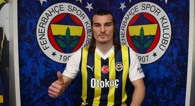 Fenerbahçe'de Çağlar Söyüncü imzayı attı