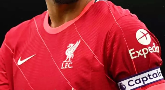 Galatasaray Liverpool'lu stoperin peşinde