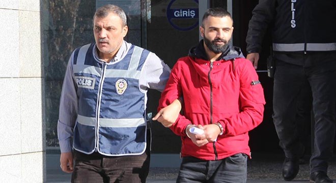 Gasptan tutuklandı, kameralara gülerek ‘iyi olur’ dedi