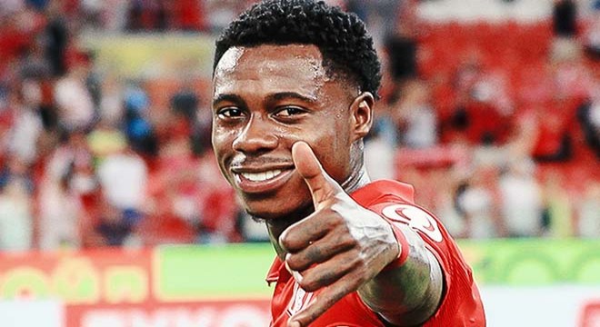 Hollandalı futbolcu Quincy Promes Dubai’de tutuklandı