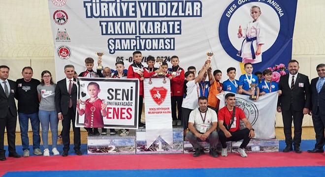 Isparta'da karate şampiyonası başladı