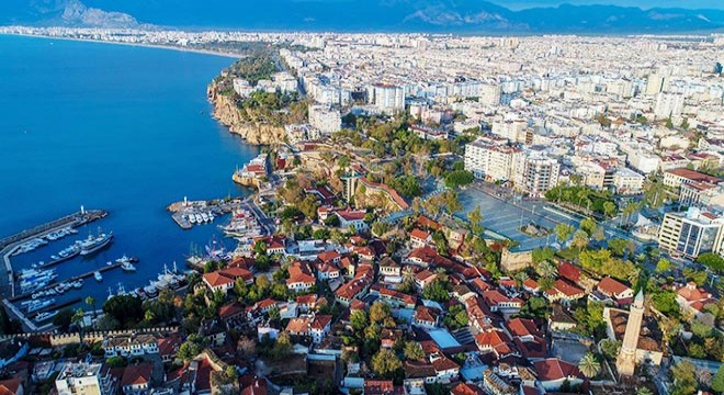 İstanbul, ağustosta yabancıya konut satışında Antalya'yı geçti