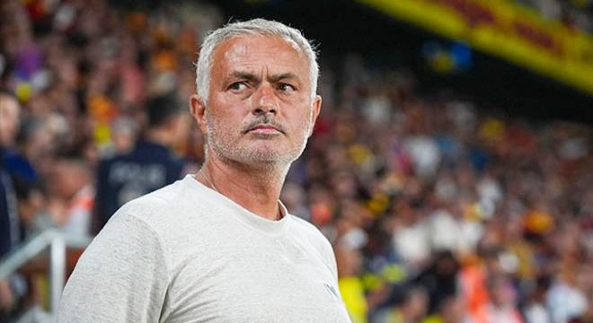 Jose Mourinho 3 yıldız için ayrılığa izin vermedi