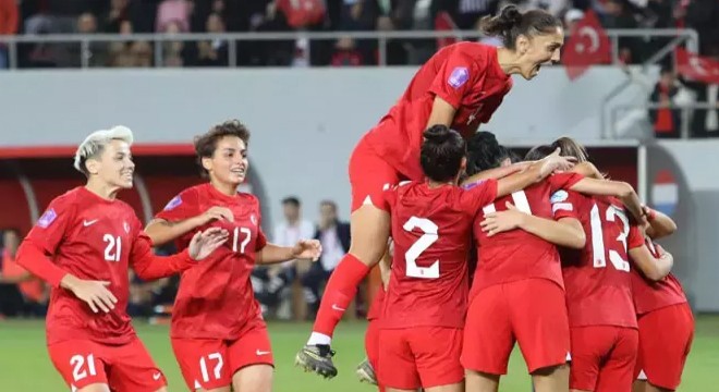 Kadın Futbol Takımı UEFA B Ligi'ne yükseldi