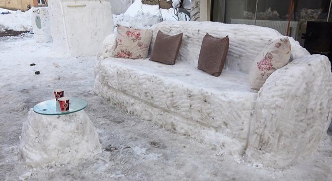 Kardan koltuk, bozdolabı ve çamaşır makinesi yaptı