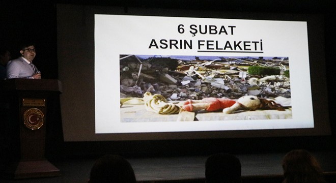 Kemer'de, 6 Şubat depreminde hayatını kaybedenler anıldı