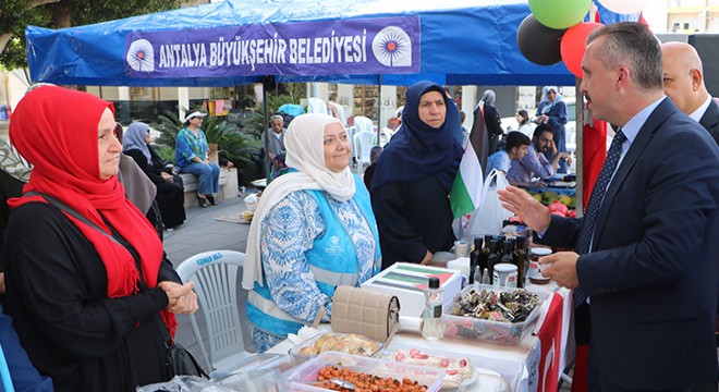 Kemer'de Filistin'e destek kermesi