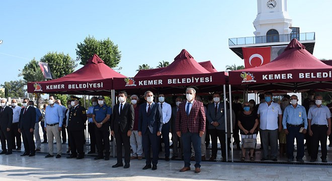 Kemer'de Gaziler Günü töreni