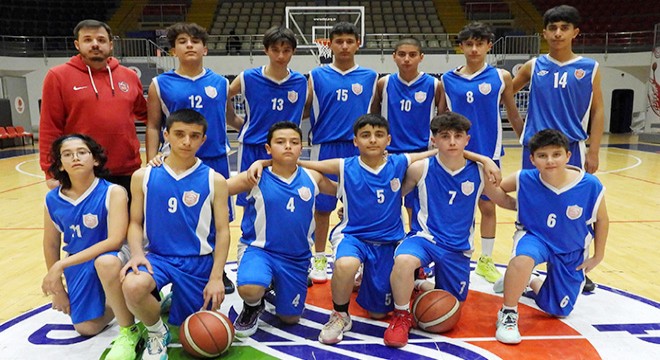 Kepez'de yılda 1000 basketbolcu