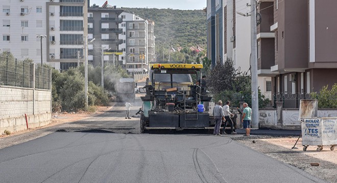 Kepez’den Esentepe’nin batısına sıcak asfalt