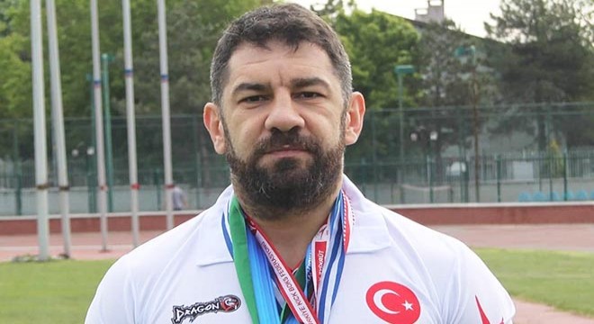 Kickboks tutkusu şampiyonluğu getirdi