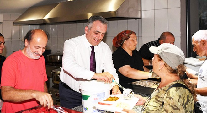 Konyaaltı Belediye Başkanı Esen, Muharrem orucu lokmasına katıldı