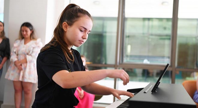 Konyaaltı Belediyesi Müzik Akademisi’nden Üniversiteye