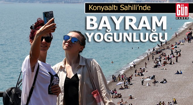 Konyaaltı Sahili'nde bayram yoğunluğu