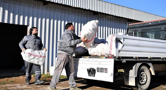 Konyaaltı'nda sera üreticisine ücretsiz yakıt desteği