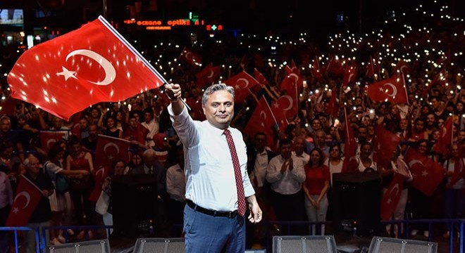 Kutlamalar Muratpaşa Atatürk Kent Meydanı’nda