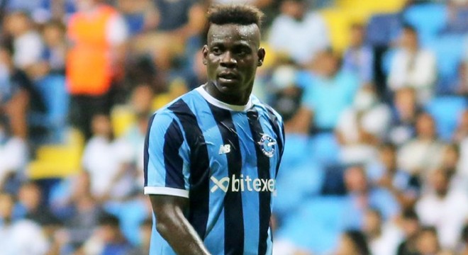 Mario Balotelli trafik kazası geçirdi