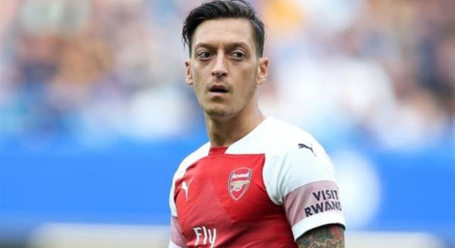 Mesut Özil'e saldırı girişimi