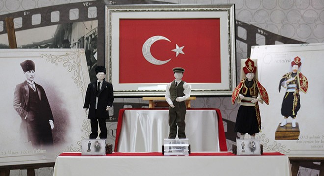 Mustafa Kemal'in minyatür kıyafetleri, Atatürk kitre bebeklerinde can buldu