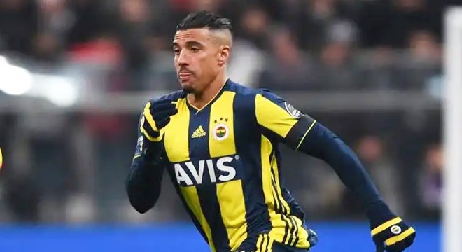 Nabil Dirar'dan sürpriz imza