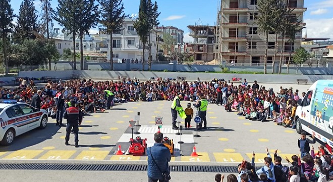 Öğrencilere trafik eğitim semineri