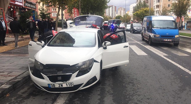 Polisin 'dur' ihtarına uymayan otomobilde bonzai ele geçirildi