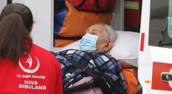 Prof. Dr. İlhan Başgöz, ambulans uçakla Türkiye'ye getirildi