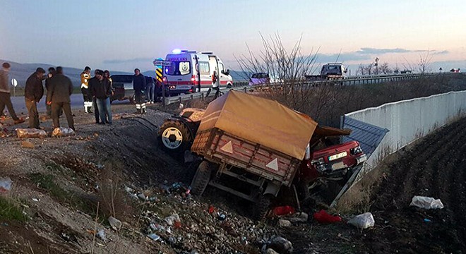 Sandıklı'da trafik kazası: 2 ölü