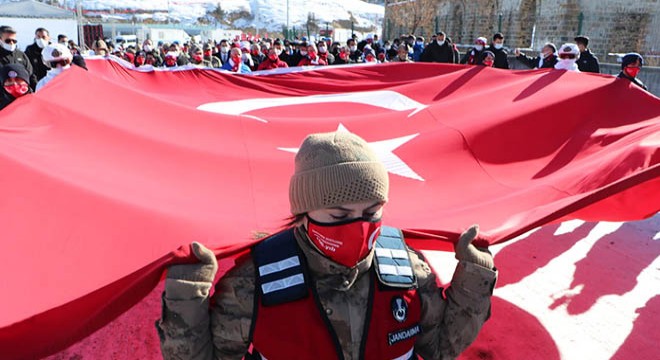 Sarıkamış şehitleri için eksi 14 derecede, koronavirüs tedbirli anma