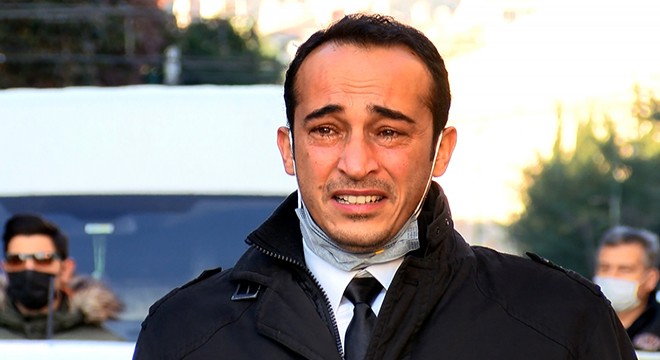 Saygı duruşunda gözyaşlarını tutamadı