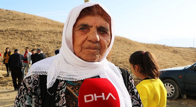 Şehit annesi, yollarının yapılmasını istedi