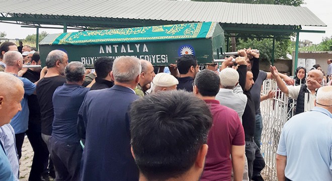 Şehit öğretmenin babası Antalya'da toprağa verildi