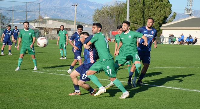 Serik Belediyespor hazırlık maçında yenildi