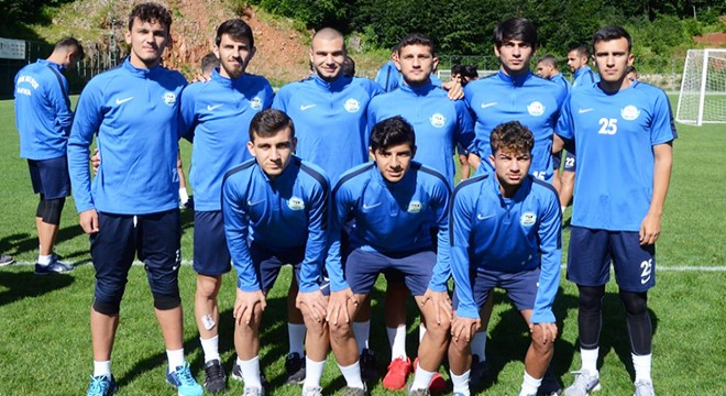 Serik Belediyespor'un Kartepe kampı başladı