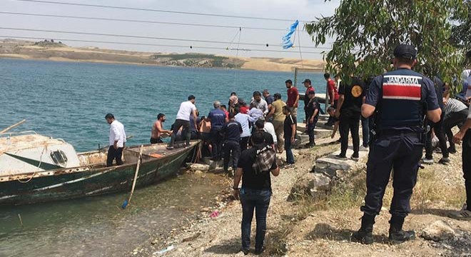 Serinlemek için girdiği baraj gölünde boğuldu