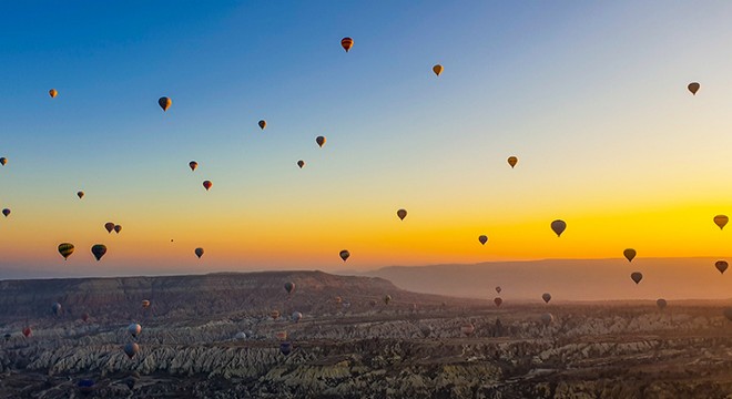 Sıcak hava balonuyla kuşbakışı Kapadokya keşfi