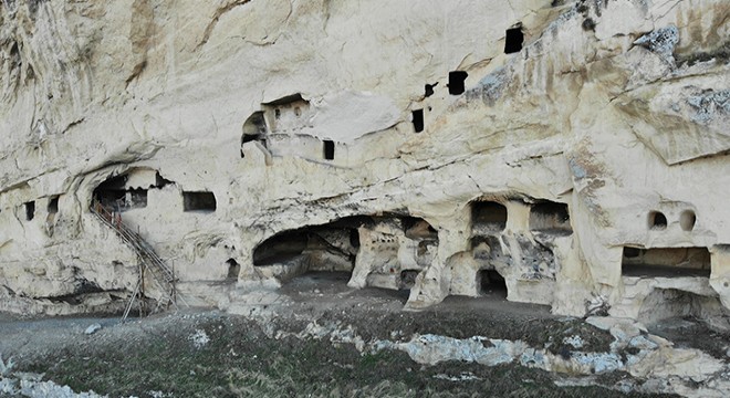 Tunceli'deki 'Urartu Mağaraları' turizme kazandırılıyor