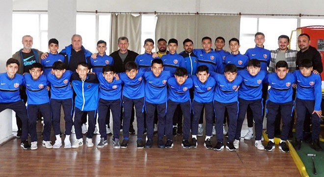 U14 şampiyonlarına profesyonel lig hedefi