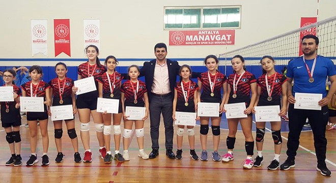 Voleybolda finalistler belirlendi