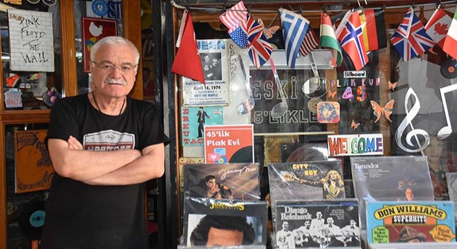 Yabancı turistlerden Türk plaklara yoğun ilgi