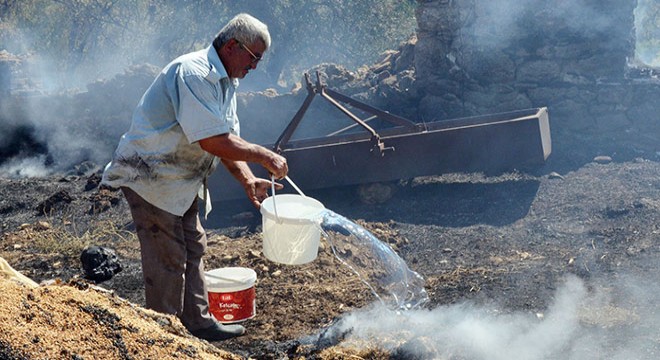 Yangında 'Buğdayımı kurtarın' diyerek ağladı