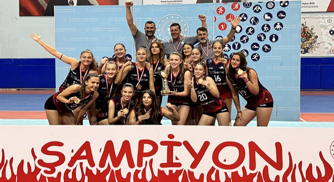 Yıldız kızlar voleybolda Türkiye üçüncüsü