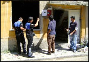 Polis, harabe haldeki evlerini baştan aşağı yeniledi