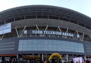 TT Arena'da bıçaklama